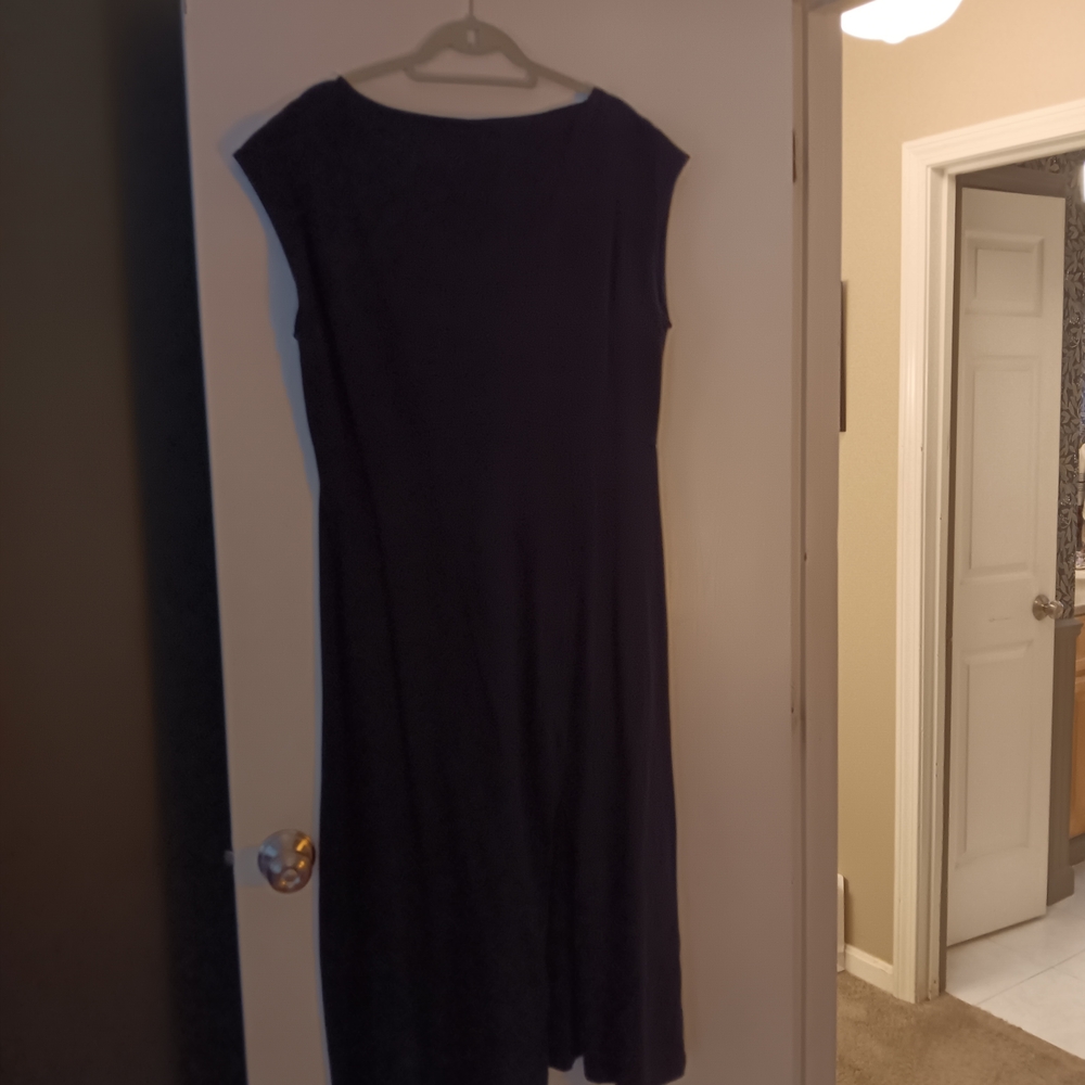 Mata Traders Classic Black Midi Dress